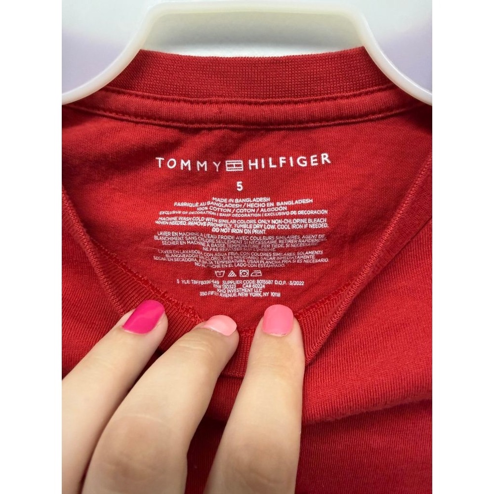 Tommy Hilfiger Boys Size 5 Red Long Sleeve Shirt Logo Sleeve Cotton Tee
